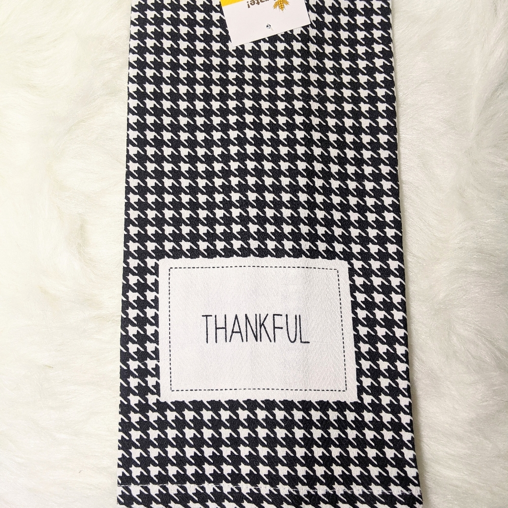 NWT Halloween Kitchen Towels & Potholders - Picture 8 of 11
